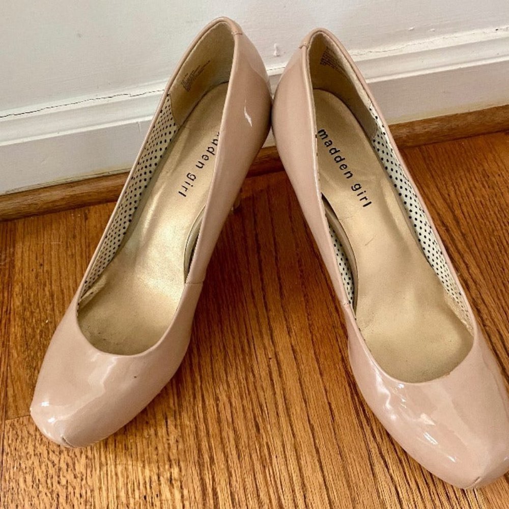 Madden Girl's Getta Pumps Size 10